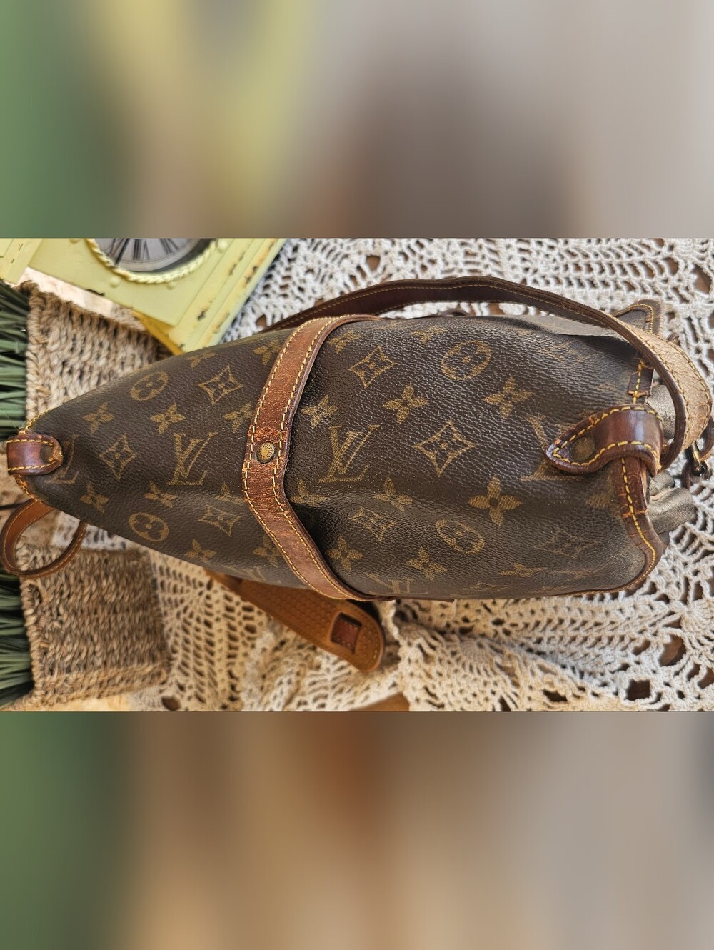 Louis Vuitton Saumur 30 - Picture 6 of 16